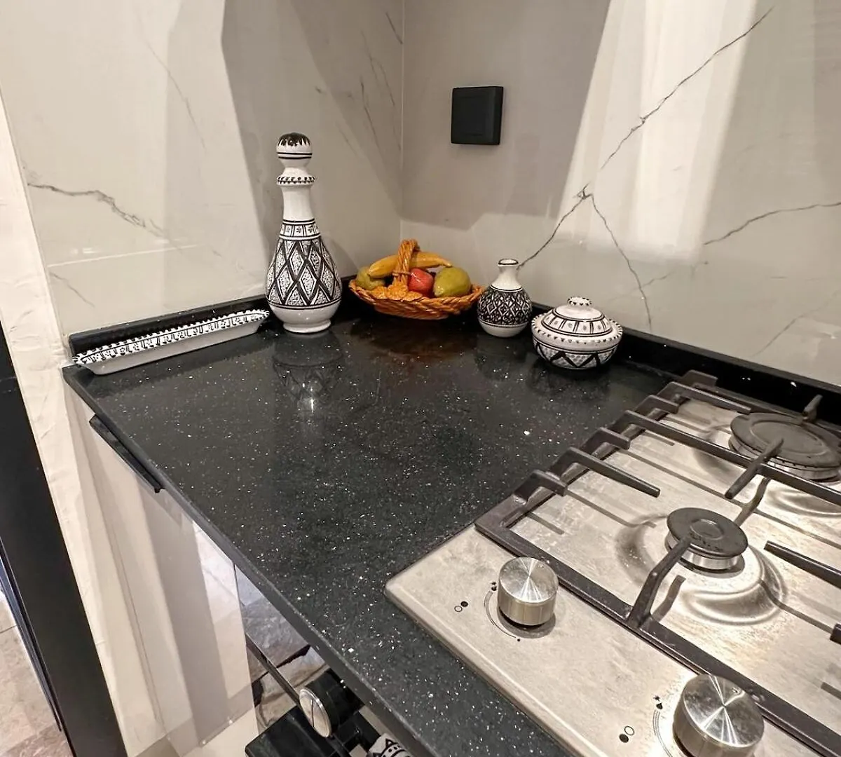 Confort & Charme A La Tunisienne Au Centre-Ville Apartment